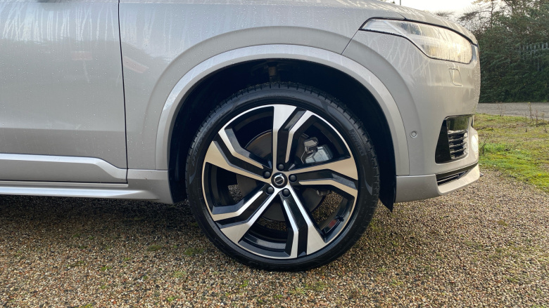 Volvo XC90 2.0 T8 PHEV Ultra Dark 5dr AWD Geartronic Estate